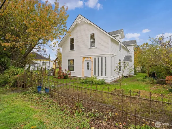 5860 Bow Street, Bow, WA 98232