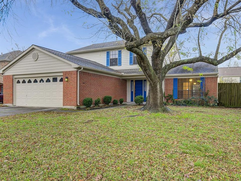 1st image of 834 Lochnell Dr