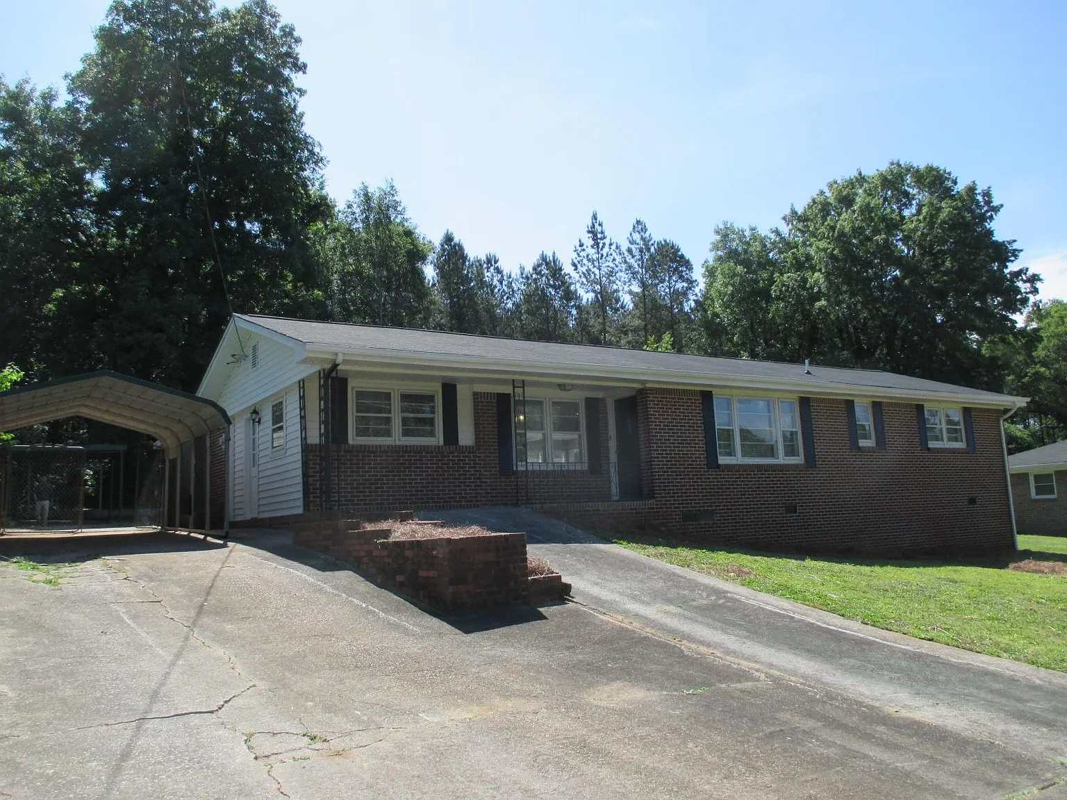 3 bed, 1826 sqft, $1,795 — Photo 1
