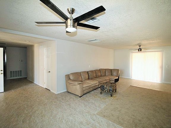 5th image of 560 Stanford Dr