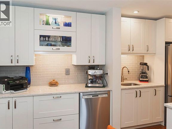 2nd image of 105 Gorge Rd E #109