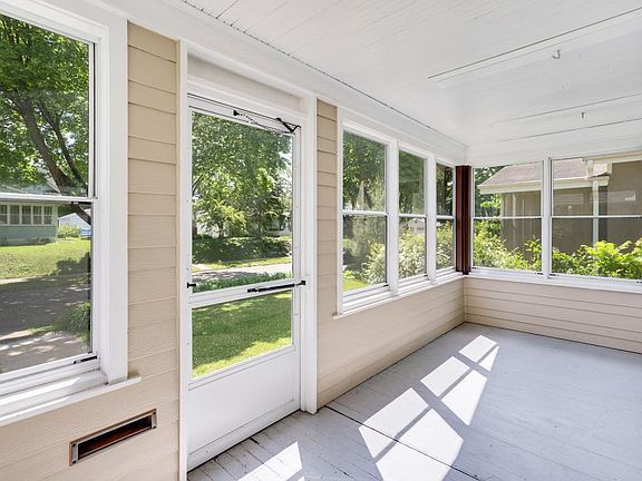 5th image of 4340 Nokomis Ave S