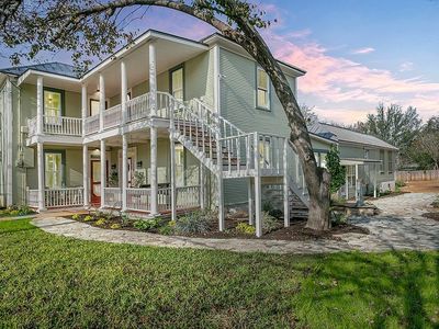 106 W College, Fredericksburg, TX, 78624