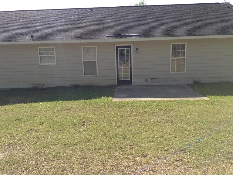 6320 Applewhite Rd — Photo 2