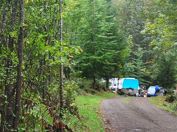 5th image of 1840 W Deegan Rd W