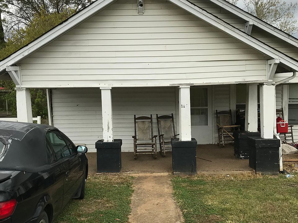 1st image of 536 Willow St NW