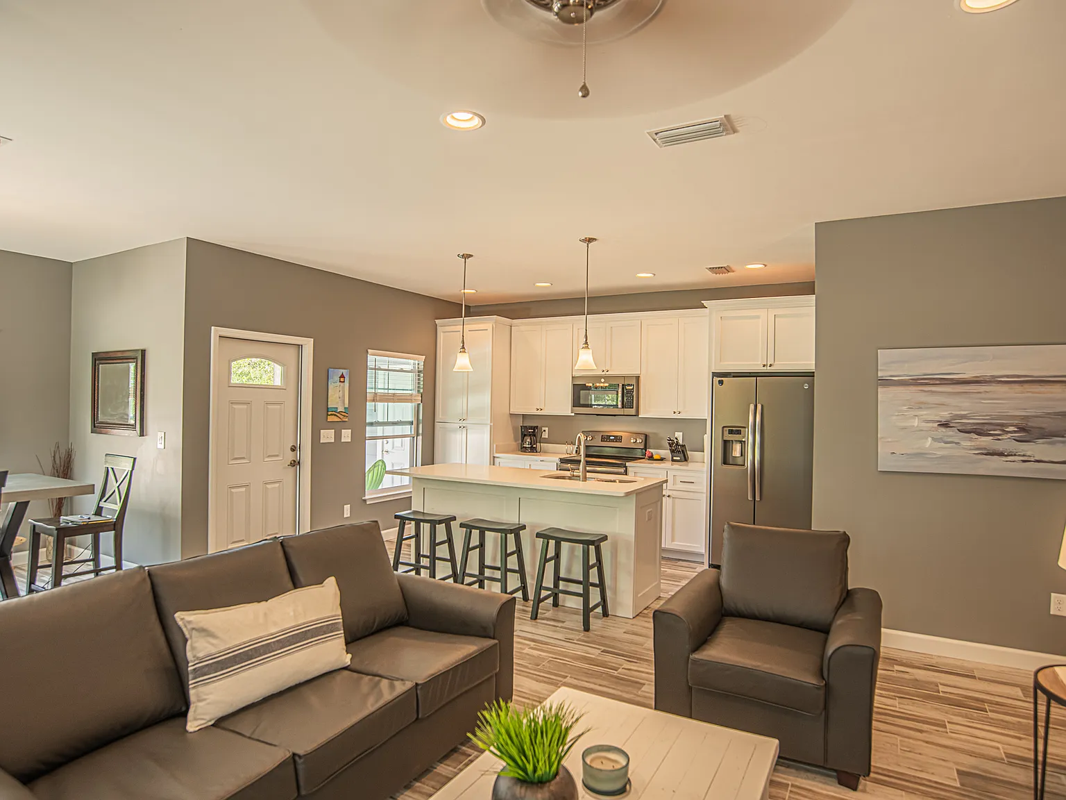 206 Corto Pl — Photo 2