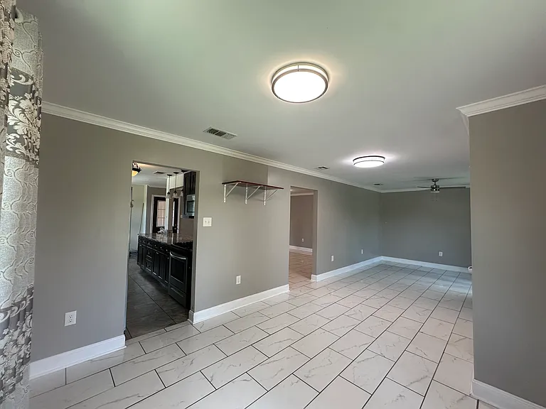 298 Cottonwood Dr — Photo 4