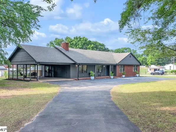 311 Costner Rd, Boiling Springs, SC 29316