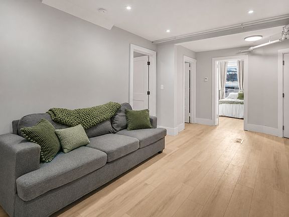 2nd image of 210 Delaware Ave #218-4