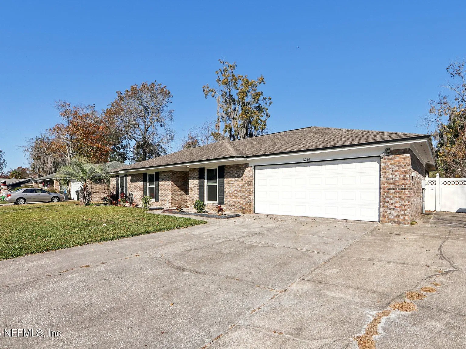 4 bed, 2.5 bath, 2002 sqft, $2,600 — Photo 3