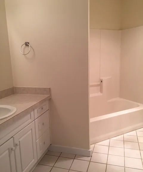 Rosewood Apartments — Photo 18