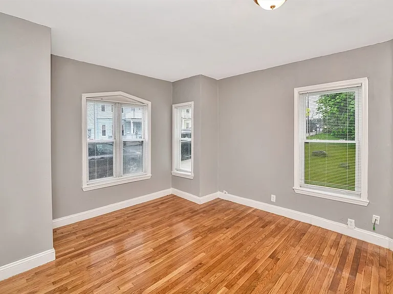 352 Norfolk St #1 — Photo 5