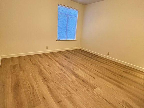 3rd image of 2848 California St #2848_03