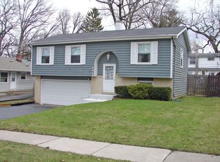 405 Chestnut St, Mundelein, IL 60060