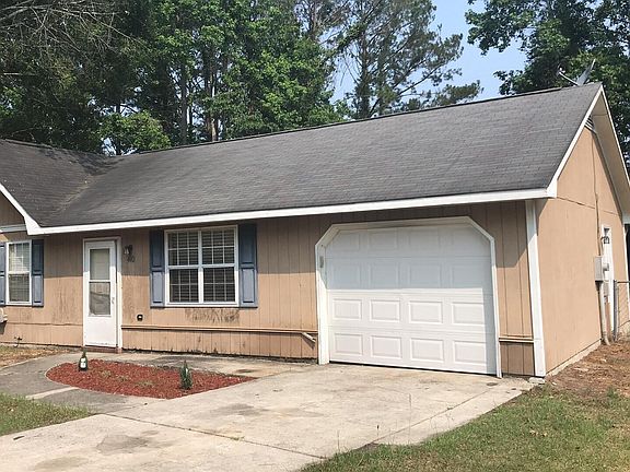 3rd image of 410 Singletree Ct