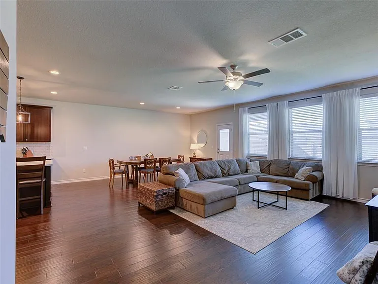 3524 Soft Shore Ln — Photo 5