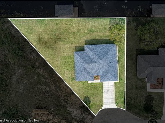 3rd image of 125 Daisy Ln