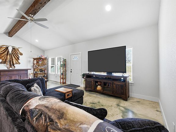 5th image of 231 Julian Ln