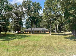 839 Roundhill Rd, Oak Grove, LA 71263