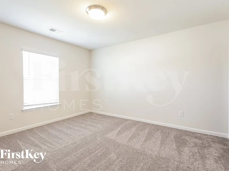 413 Stonefence Dr — Photo 12