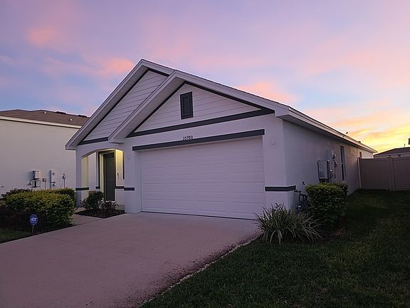 3rd image of 35980 Sunflower Hill Dr