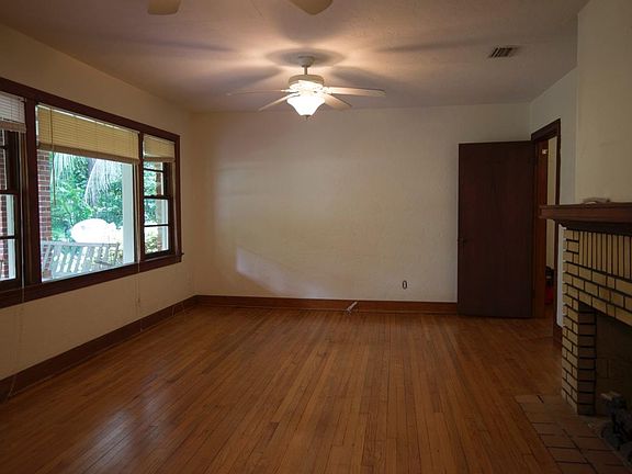 5th image of 1123 NW 14th Ave