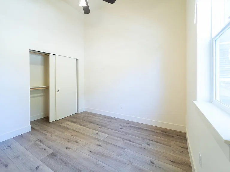 Capitol Hill Apartments — Photo 94