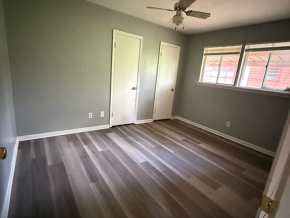 5th image of 442 Janet Ln