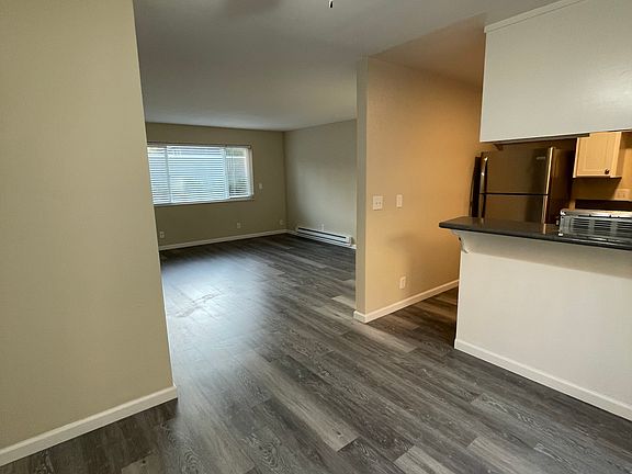 3rd image of 119 Crescent Ave #4