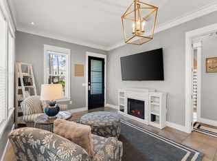 389 Seacrest Dr, Seacrest, FL 32461