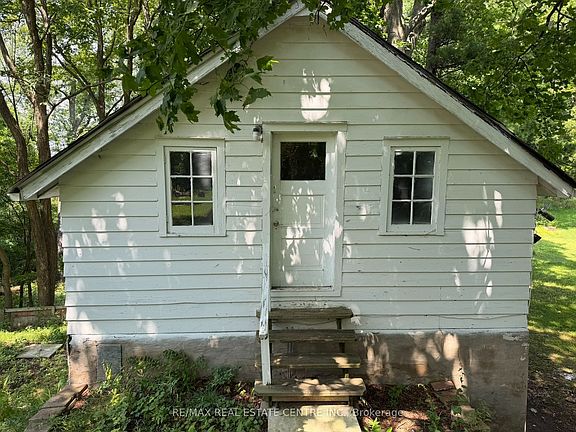 3rd image of 716 Artaban Rd