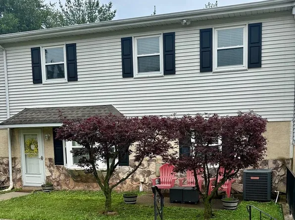 1802 Whitpain Hls, Blue Bell, PA 19422