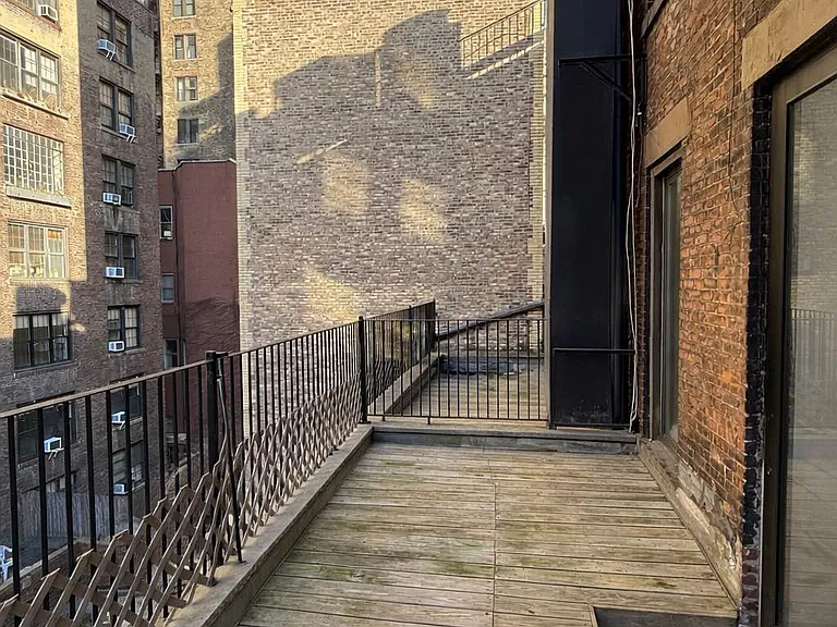 69 W 71st St #2B — Photo 6