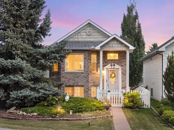 38 S Hidden Spring Cir NW, Calgary, AB T3A 5H3
