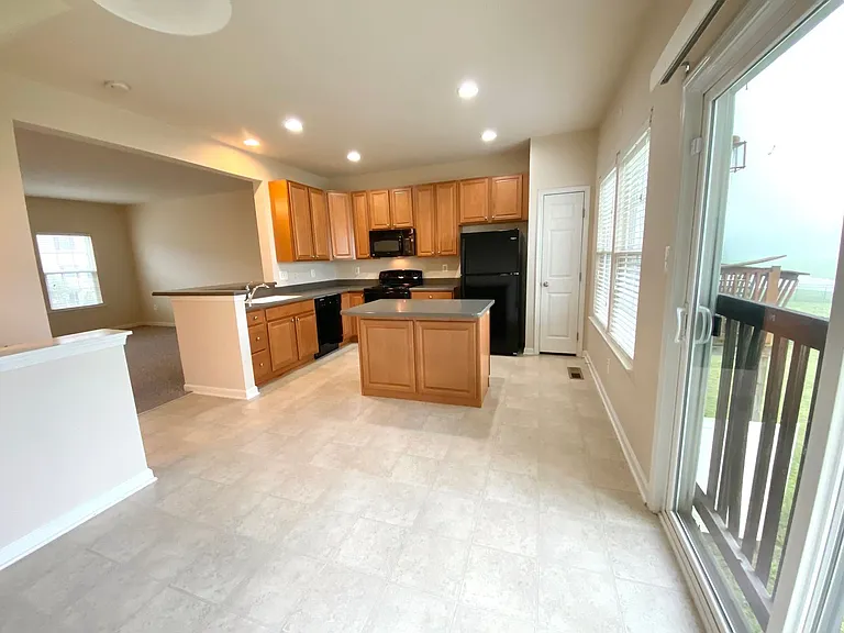 12477 Jackson Ave — Photo 2