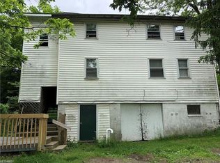 18312 Madison Rd, Middlefield, OH 44062