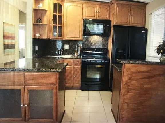5th image of 754 Manzanita Ave