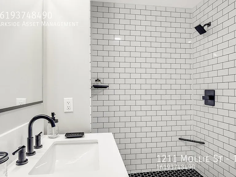 1211 Mollie St #10 — Photo 11