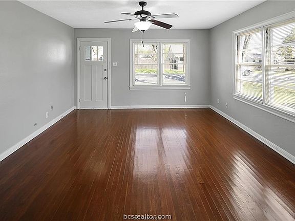 5th image of 1504 Baker Ave