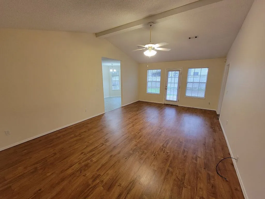 3 bed, 1400 sqft, $1,675 — Photo 4