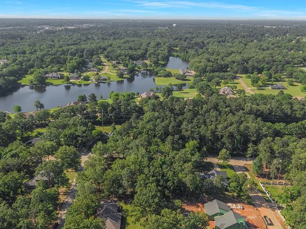 402 N Forest Lake Dr, Texarkana, TX 75503