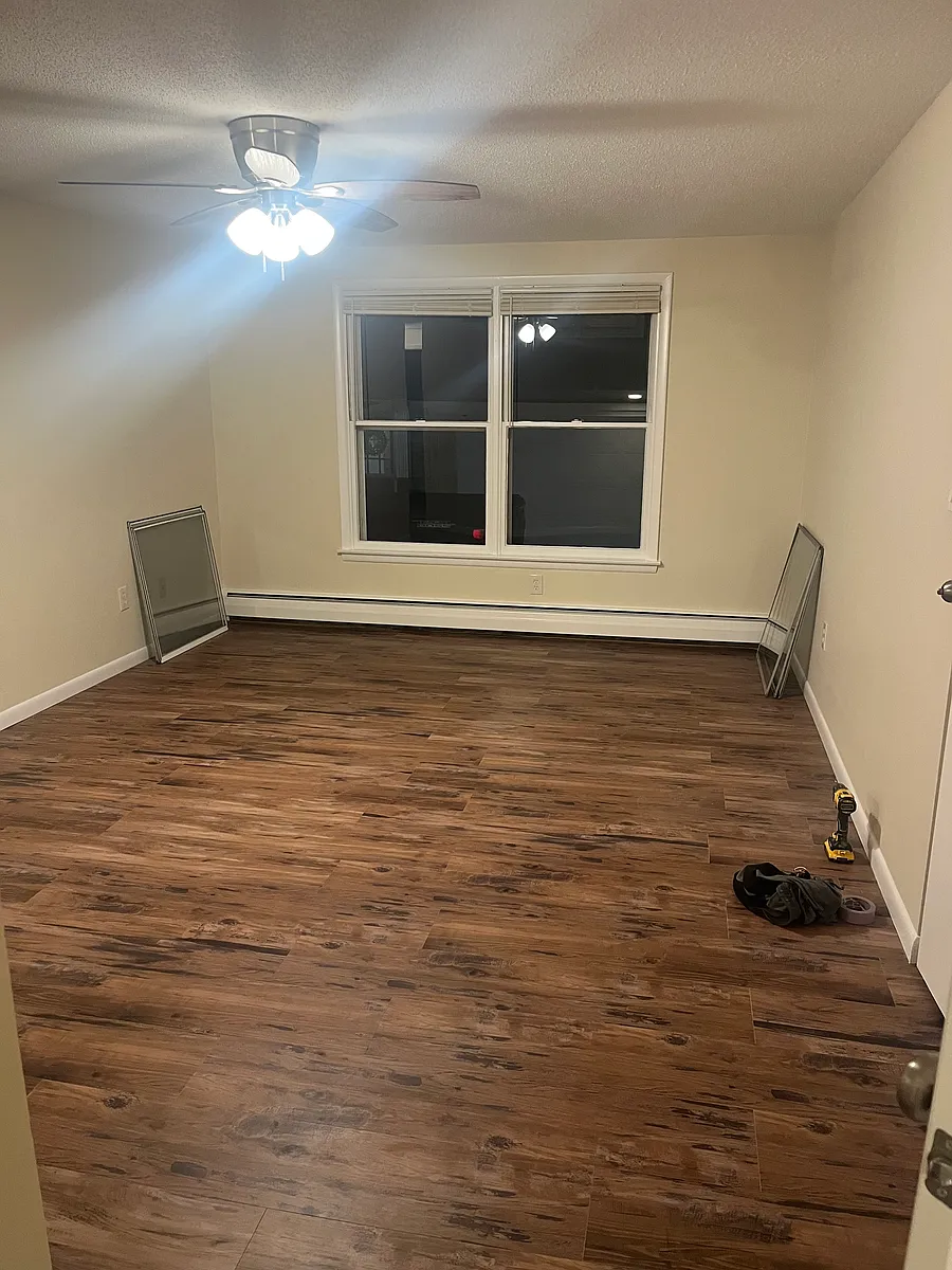Building Photo - 2568 Elmwood Ave #1