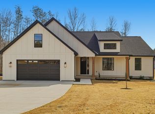 395 Mountainview Rd, Landrum, SC 29356