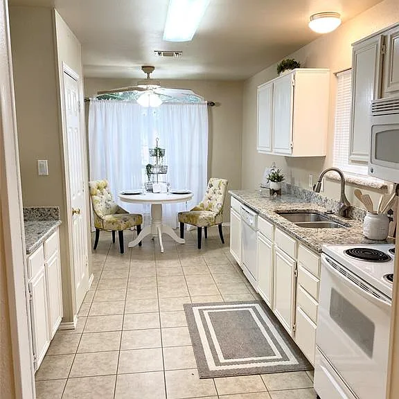 1202 Stone Creek Dr — Photo 25
