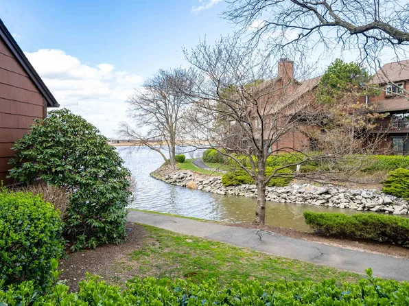 307 Sea Isle Ky, Secaucus, NJ 07094