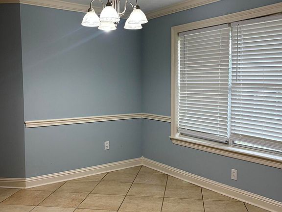 5th image of 103 Fairfield Cir