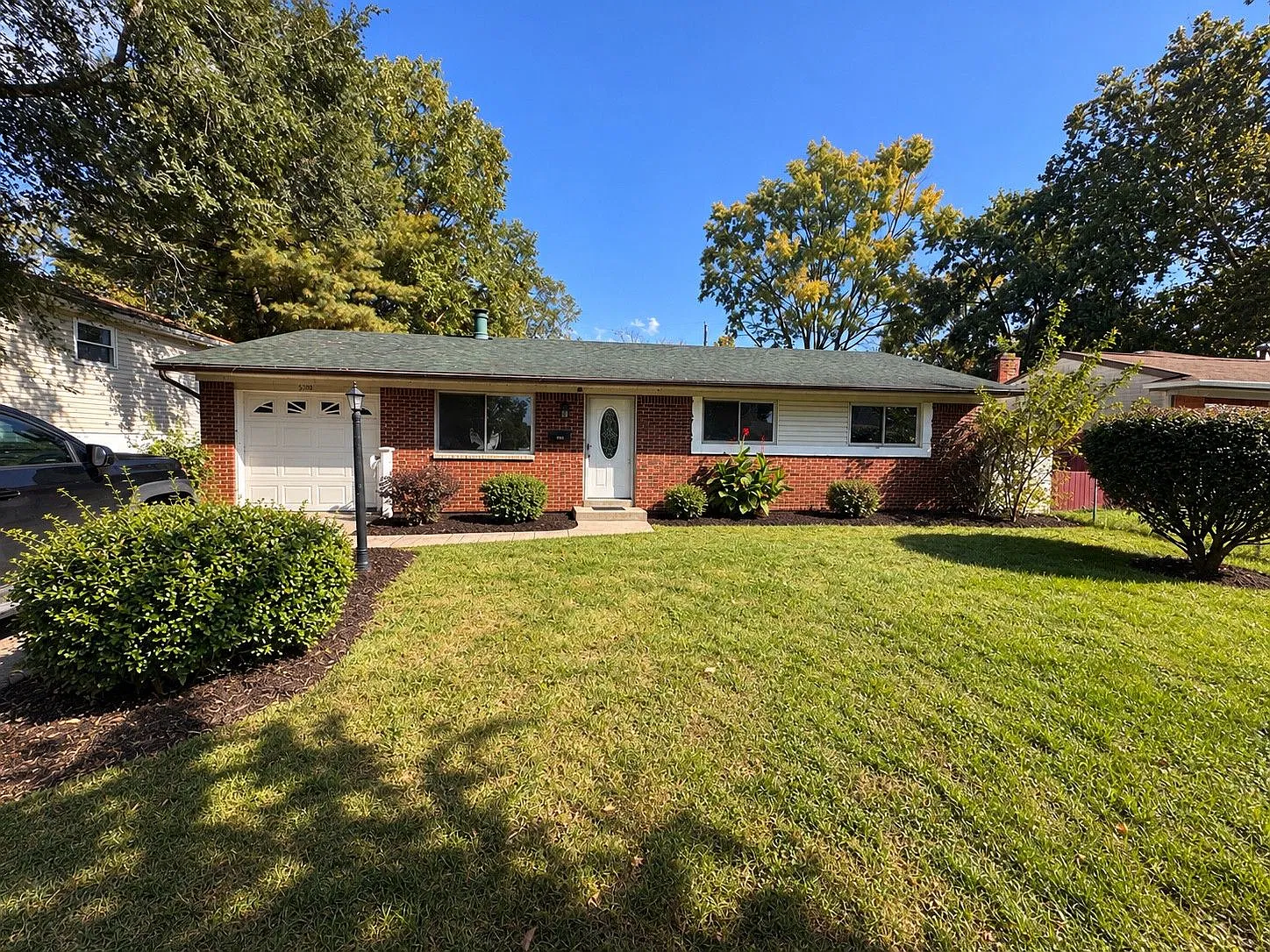 3 bed, 925 sqft, $1,675 — Photo 1