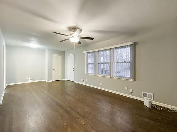 5th image of 4120 S Cottage Ave