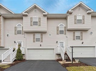 234 Manor View Dr, Manor, PA 15665